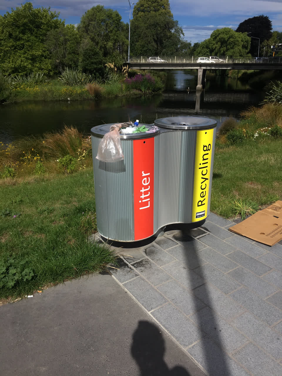 The photograph attached to this rubbish/recycling report