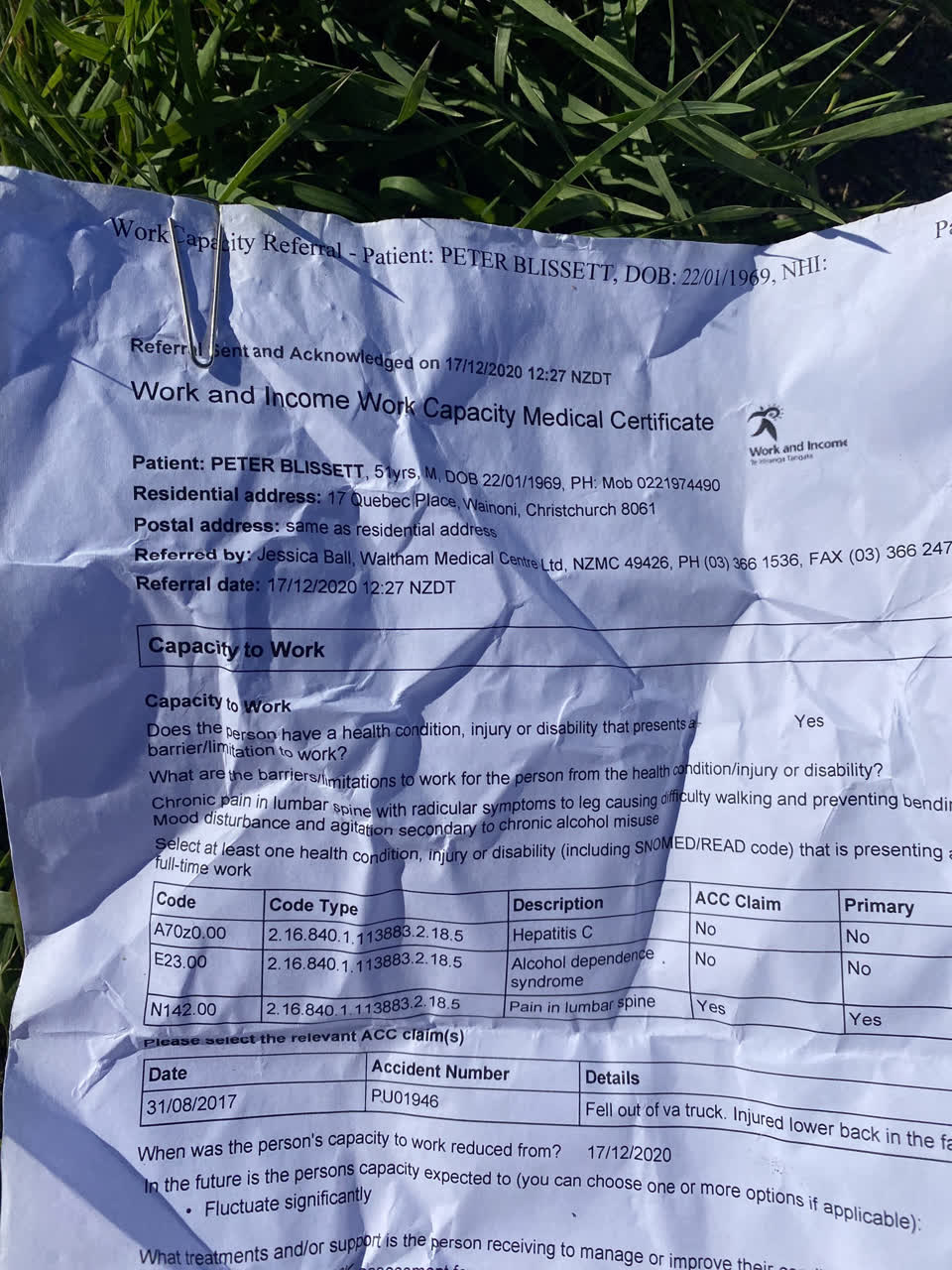 The photograph attached to this rubbish/recycling report