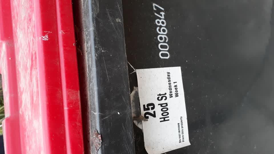 The photograph attached to this rubbish/recycling report