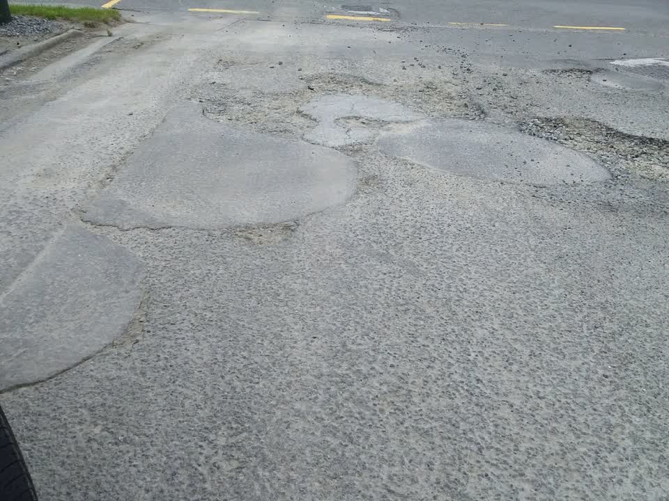 The photograph attached to this roading/streets report