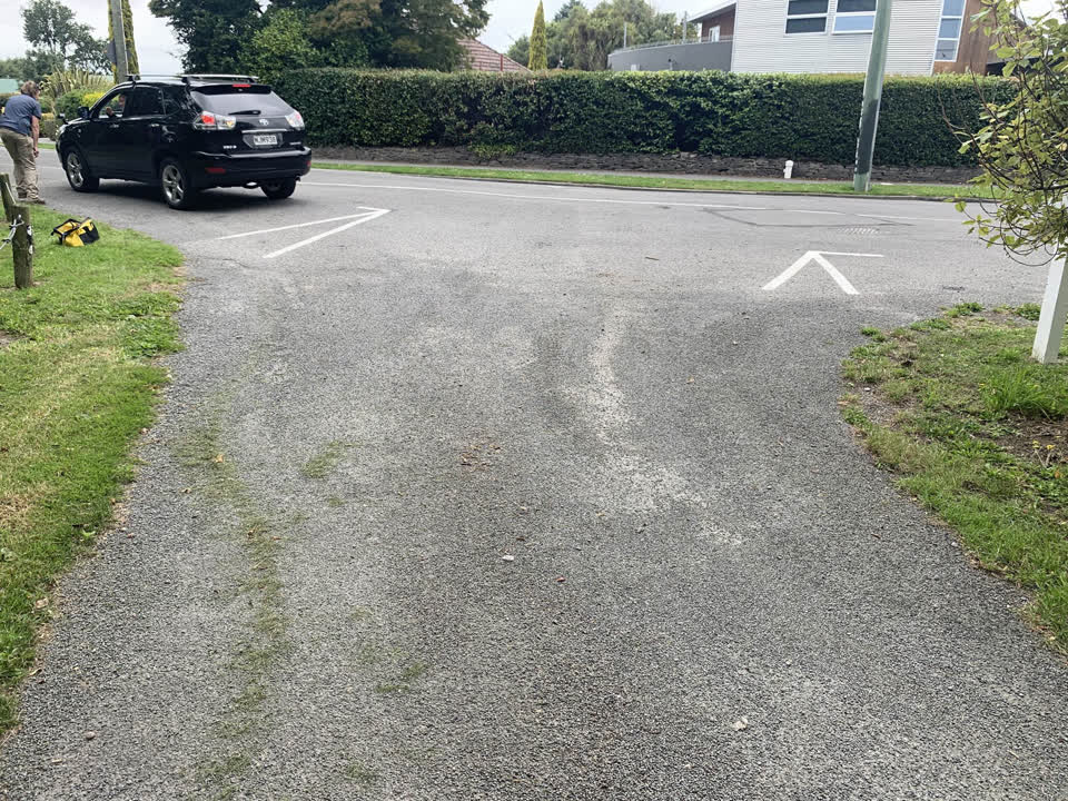 The photograph attached to this roading/streets report