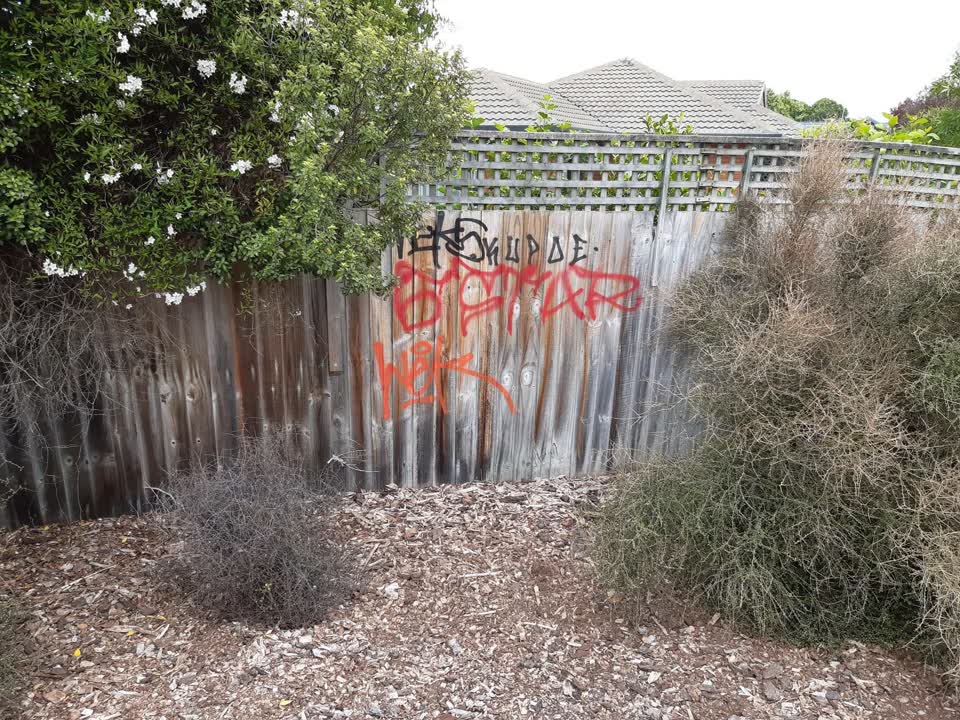 The photograph attached to this graffiti report