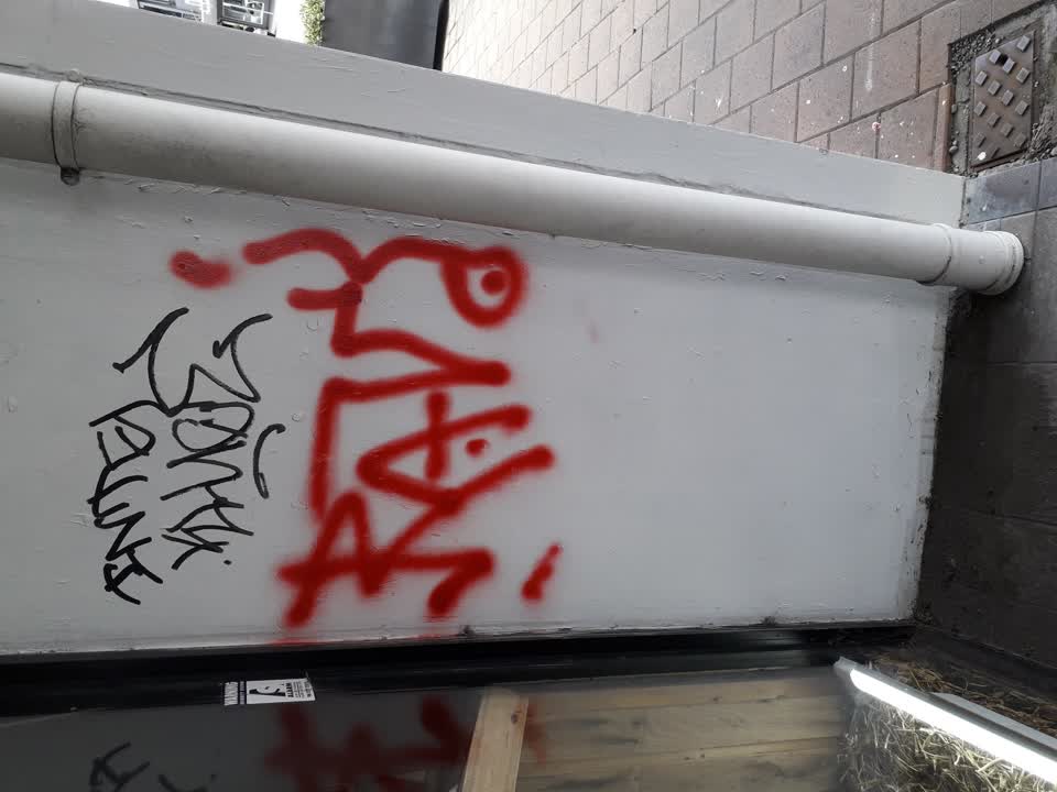 The photograph attached to this graffiti report