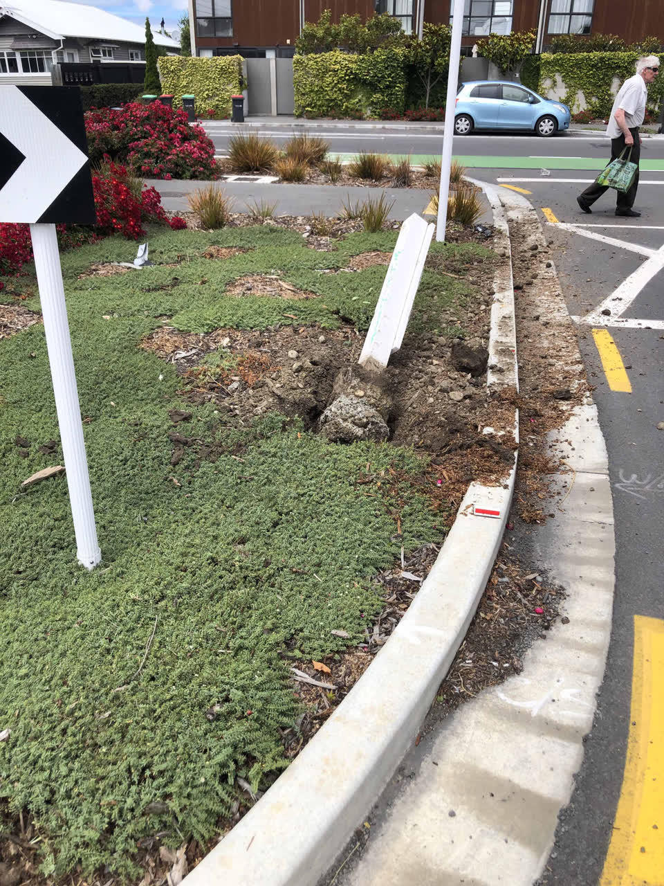 The photograph attached to this roading/streets report