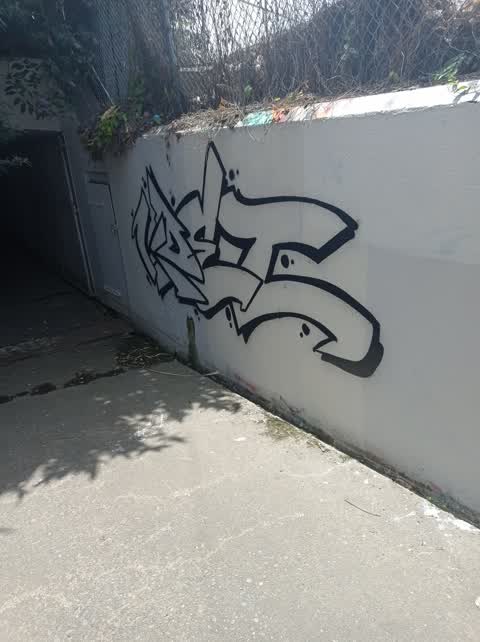 Graffiti, a report photo