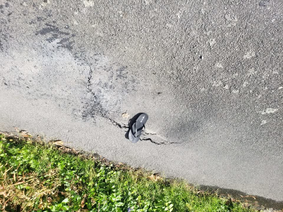 The photograph attached to this roading/streets report