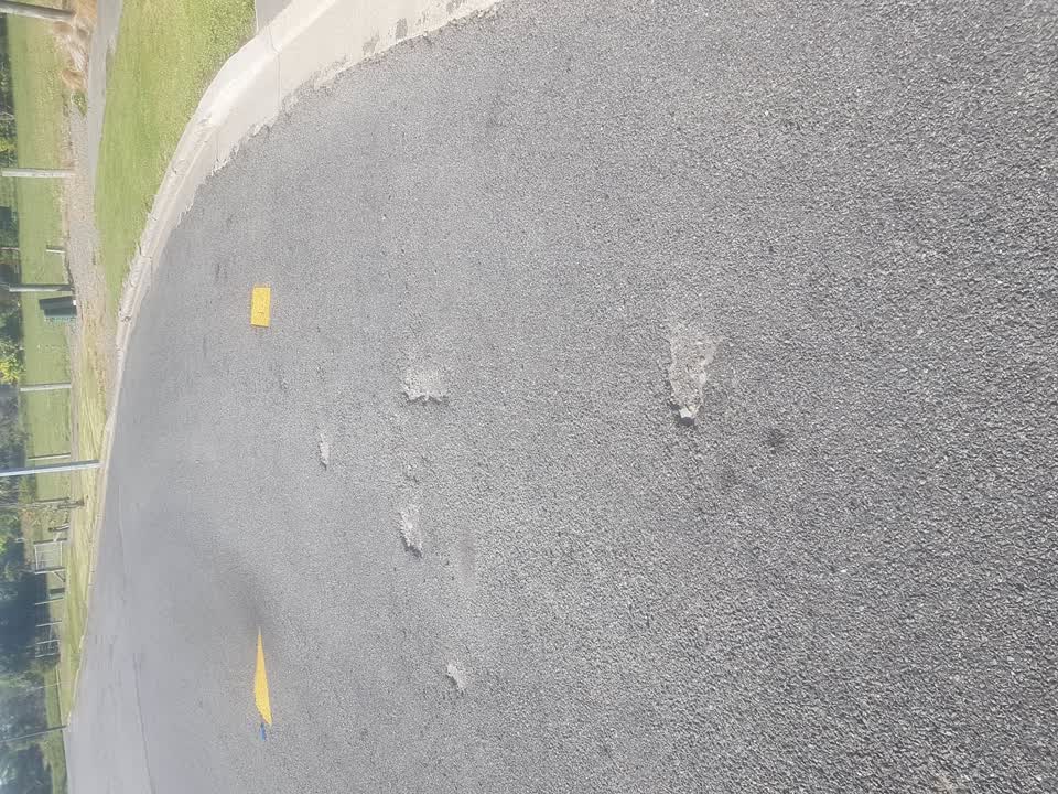 The photograph attached to this roading/streets report