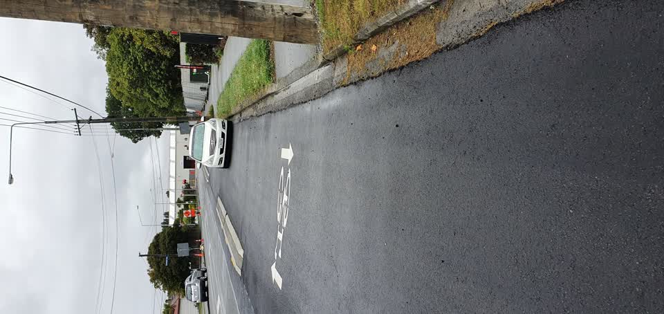 The photograph attached to this roading/streets report