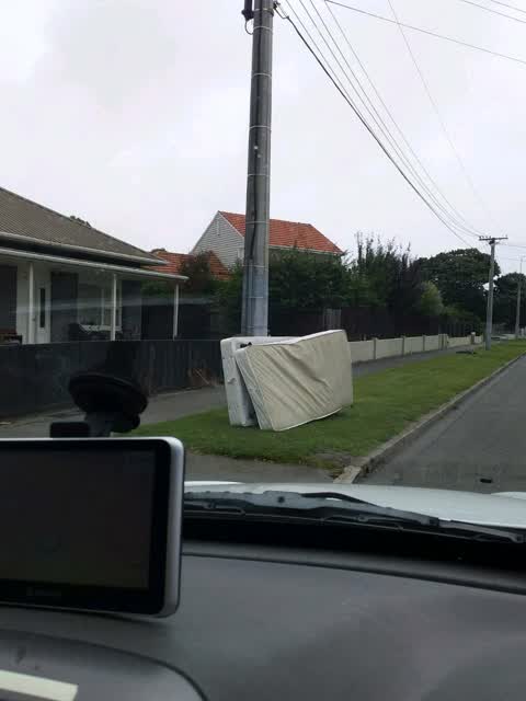 Rubbish/Recycling, a report photo