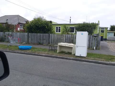 Rubbish/Recycling, a report photo