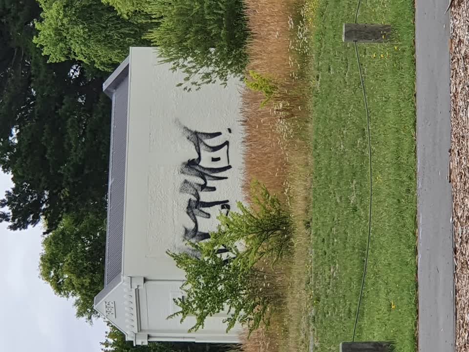 The photograph attached to this graffiti report