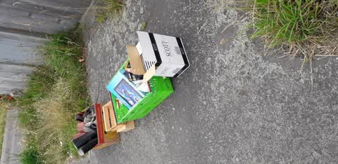 Rubbish/Recycling, a report photo
