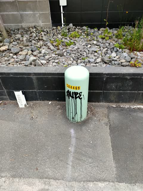Graffiti, a report photo