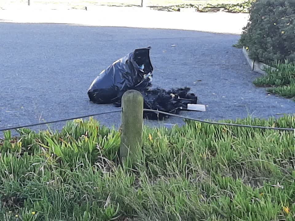 The photograph attached to this rubbish/recycling report