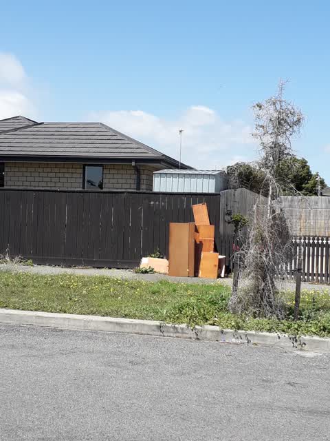 Rubbish/Recycling, a report photo