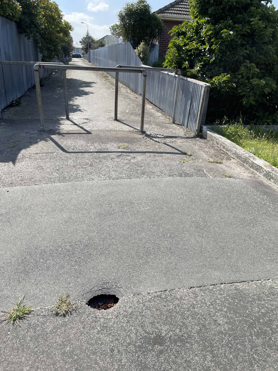 The photograph attached to this roading/streets report