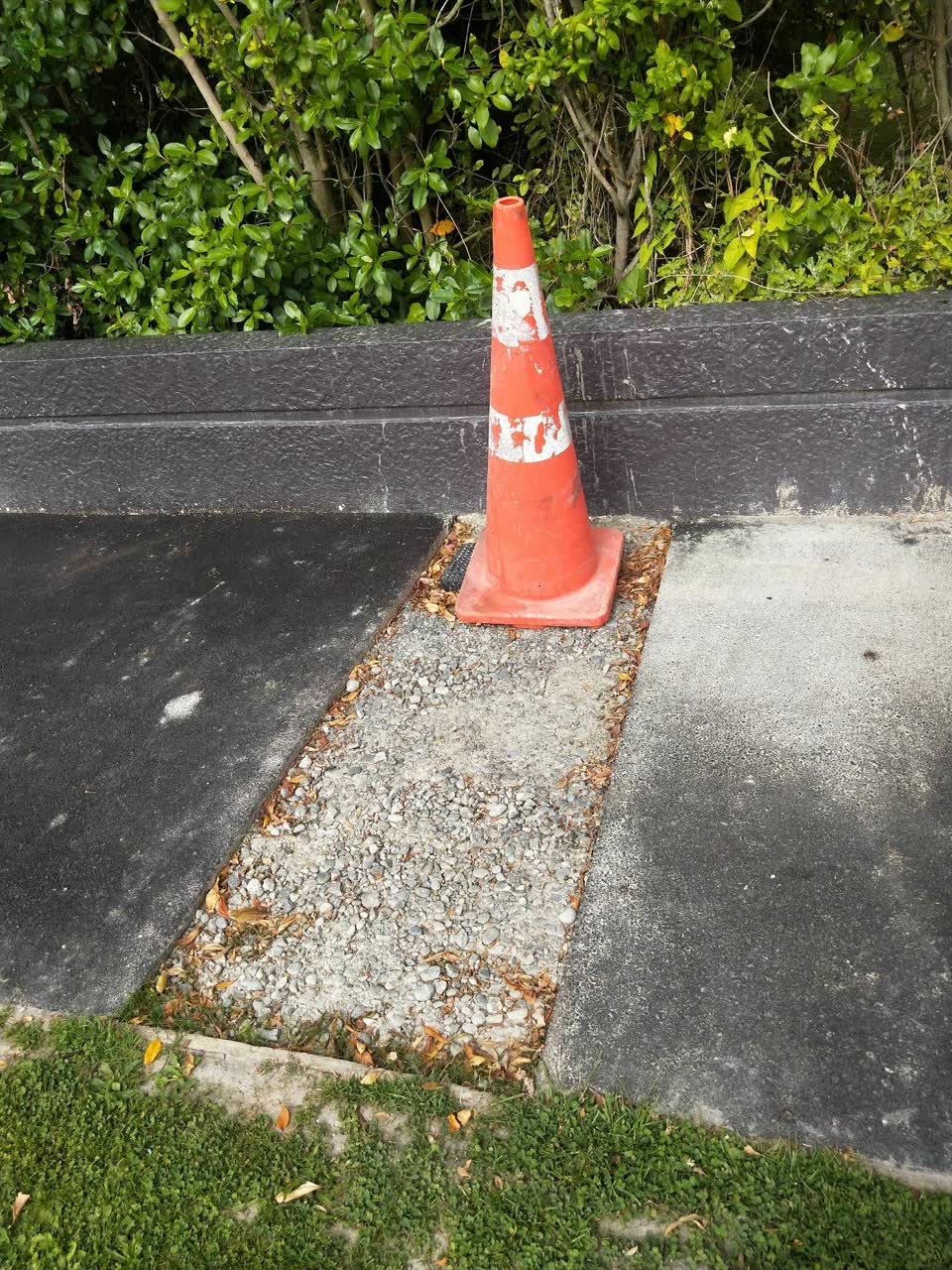 The photograph attached to this roading/streets report