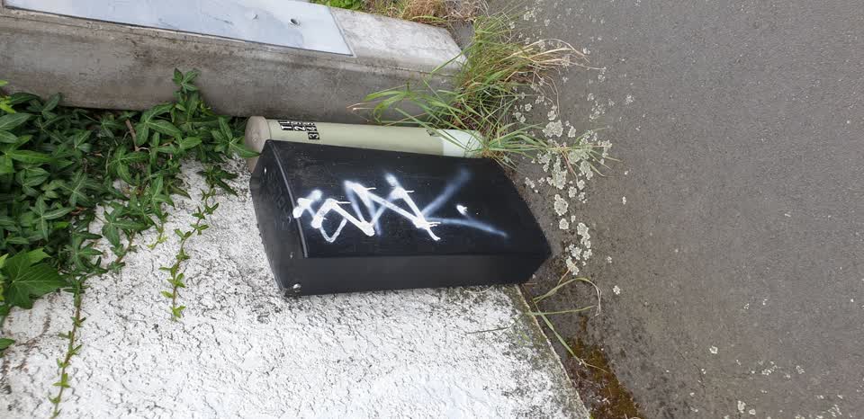 The photograph attached to this graffiti report
