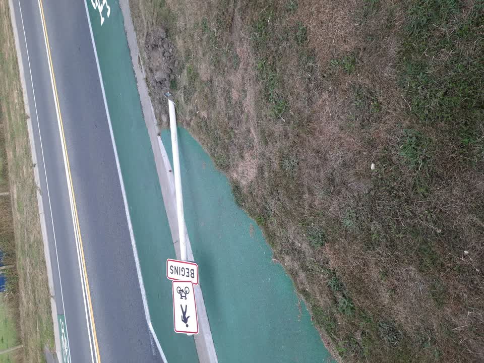 The photograph attached to this roading/streets report