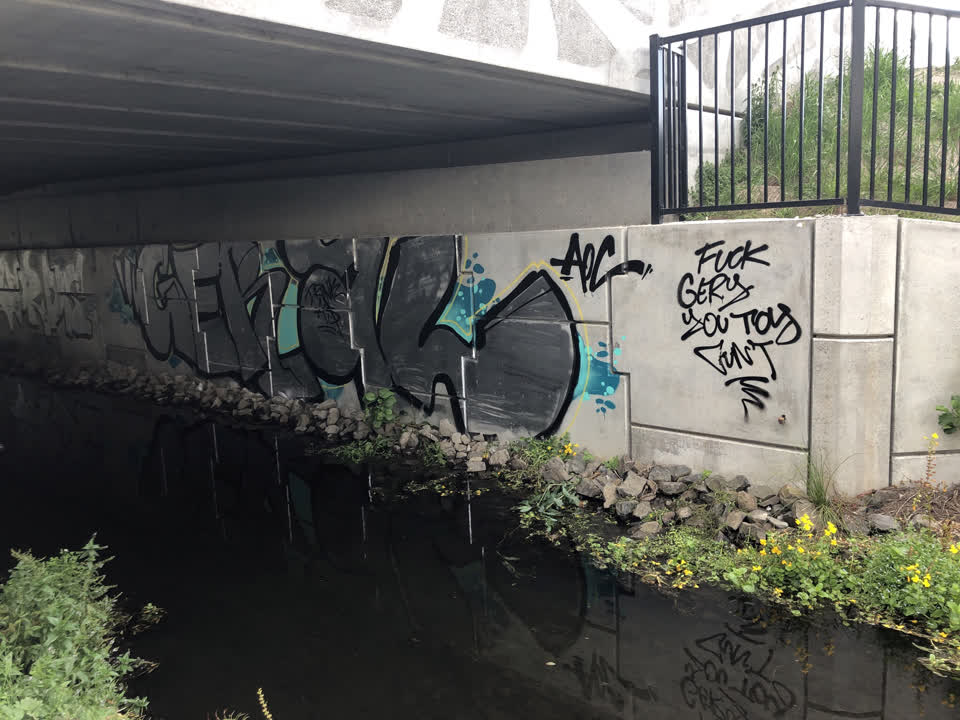 The photograph attached to this graffiti report