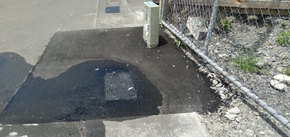 The photograph attached to this water leak report