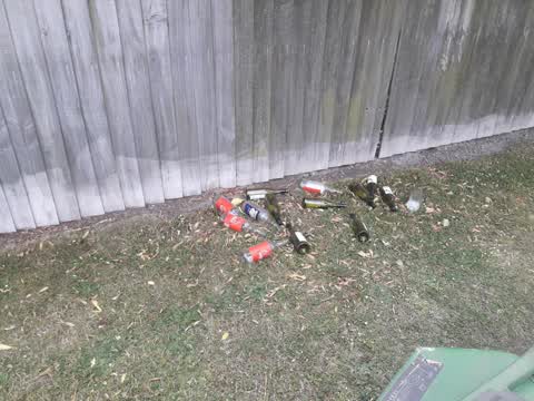 Rubbish/Recycling, a report photo