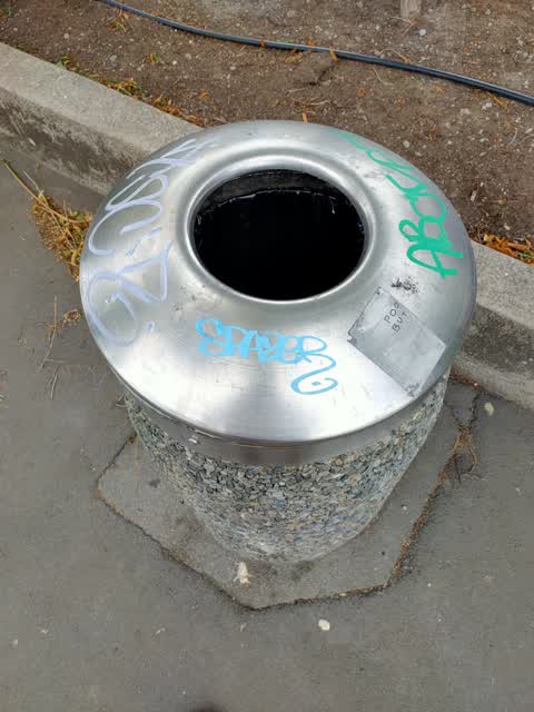 Graffiti, a report photo