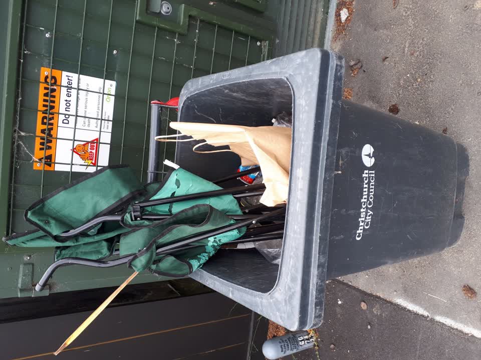 The photograph attached to this rubbish/recycling report