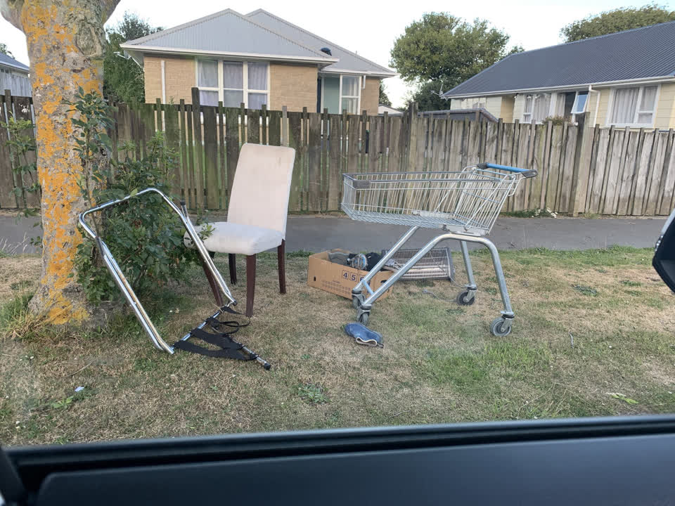 The photograph attached to this rubbish/recycling report