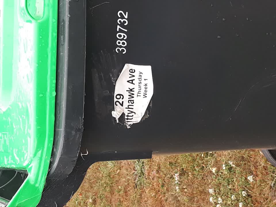 The photograph attached to this rubbish/recycling report