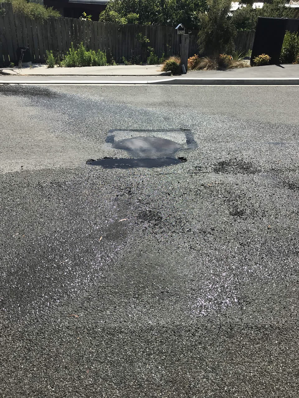 The photograph attached to this roading/streets report
