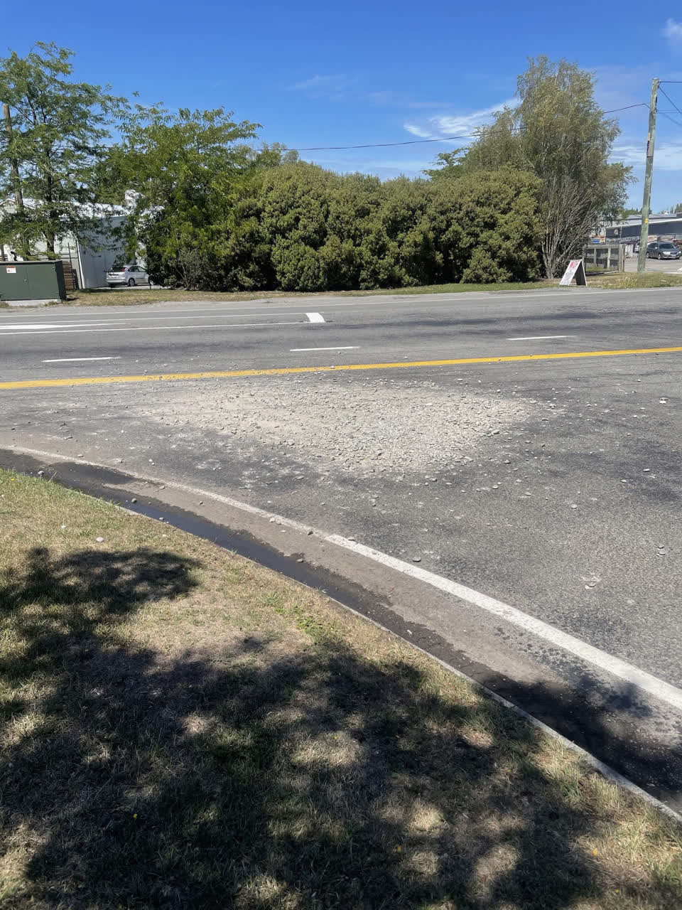 The photograph attached to this roading/streets report