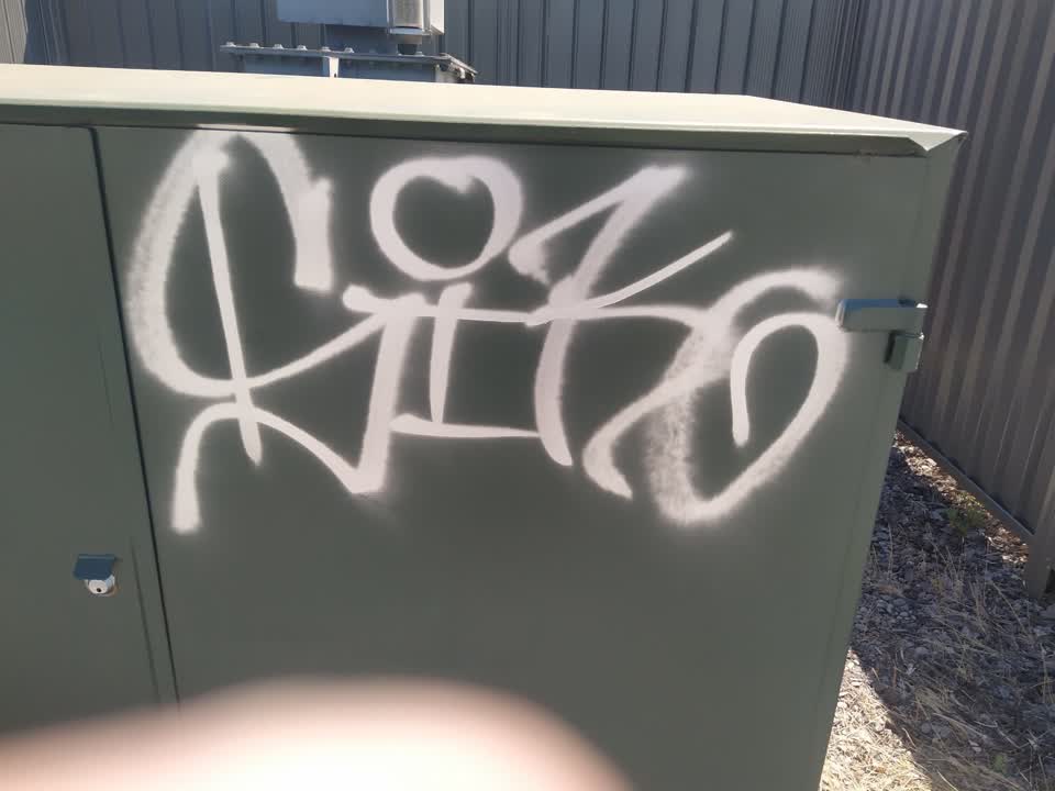 The photograph attached to this graffiti report