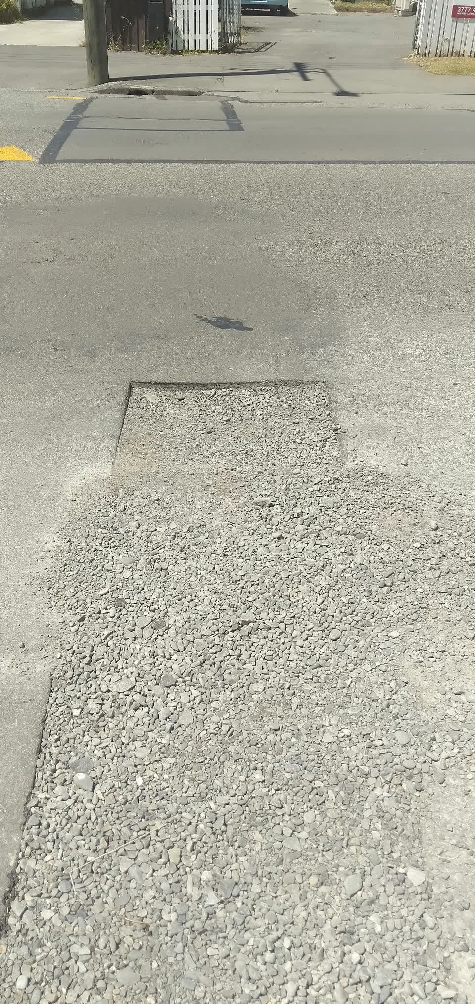 The photograph attached to this roading/streets report
