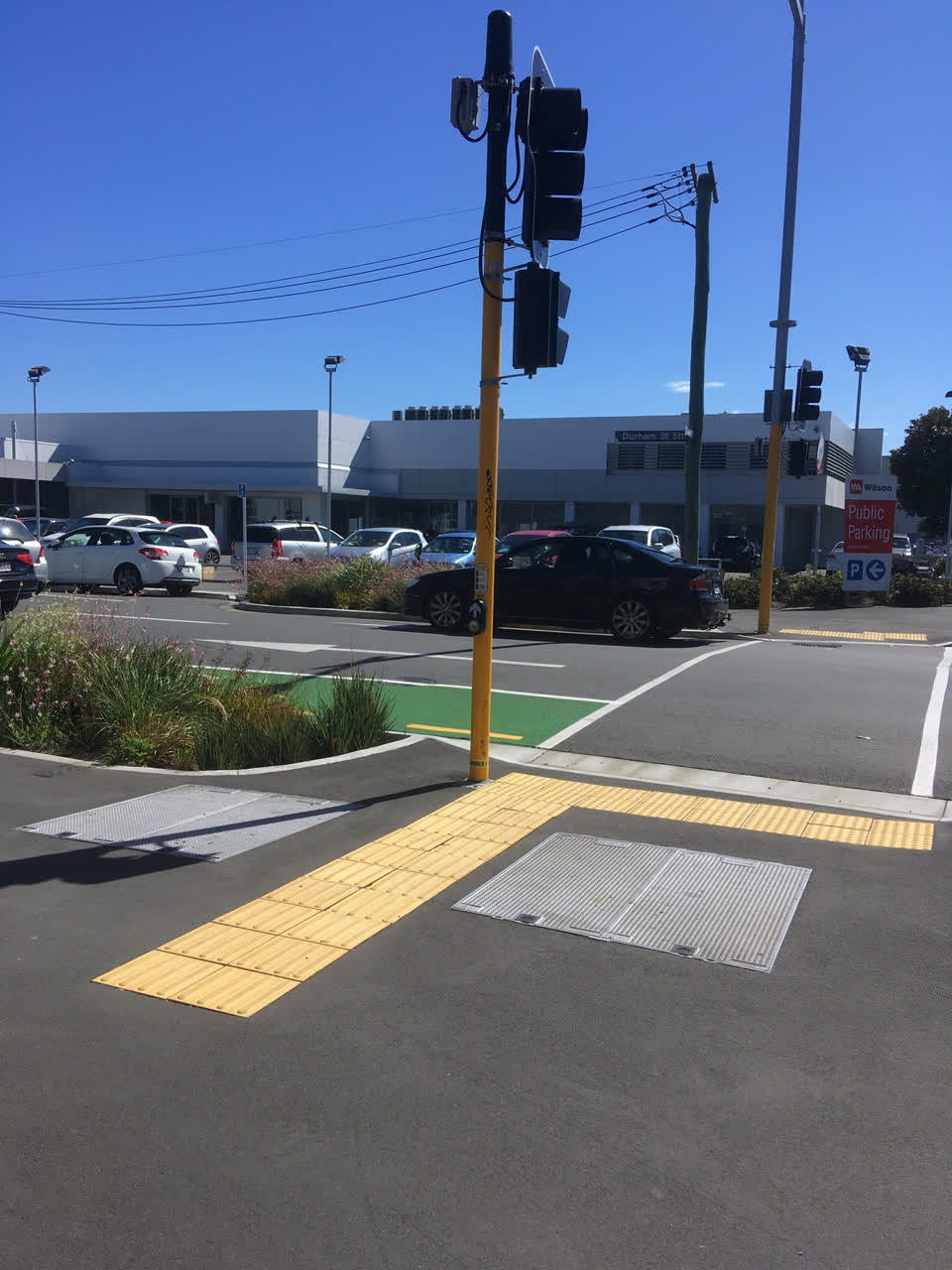 The photograph attached to this street light outage report