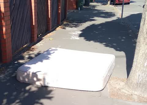 Rubbish/Recycling, a report photo