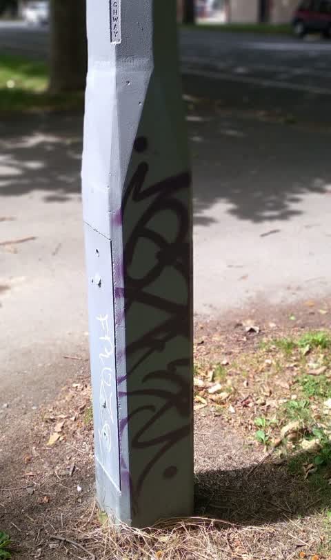 Graffiti, a report photo