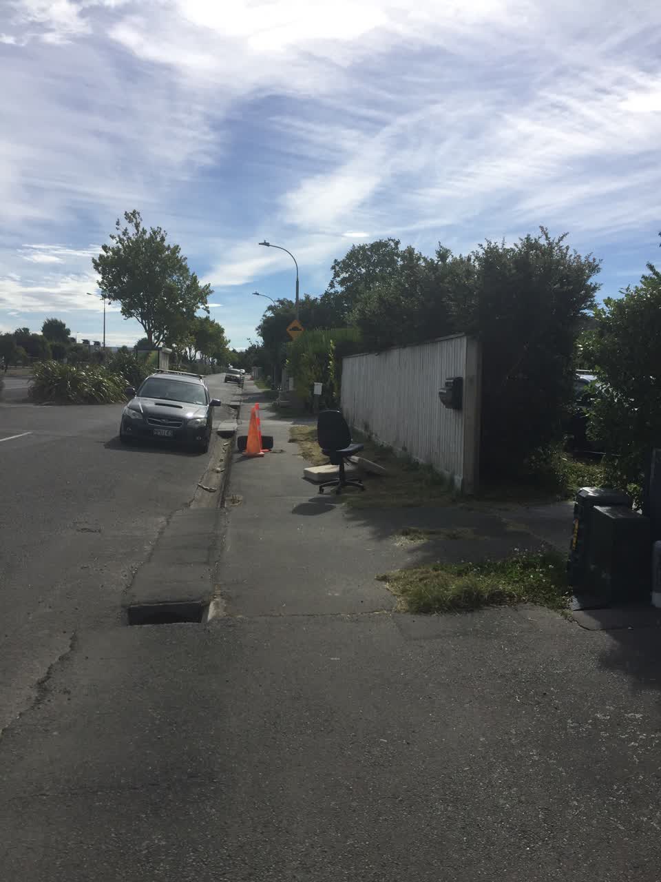 The photograph attached to this rubbish/recycling report