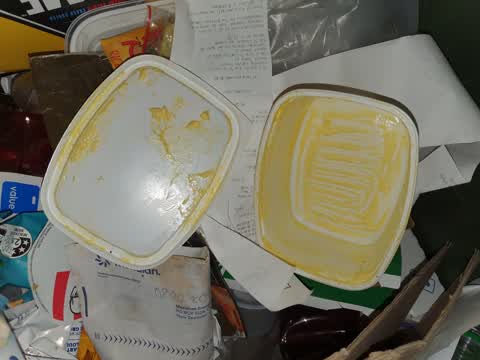 Rubbish/Recycling, a report photo