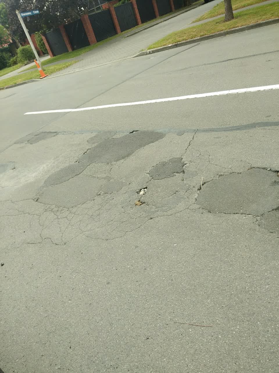 The photograph attached to this roading/streets report