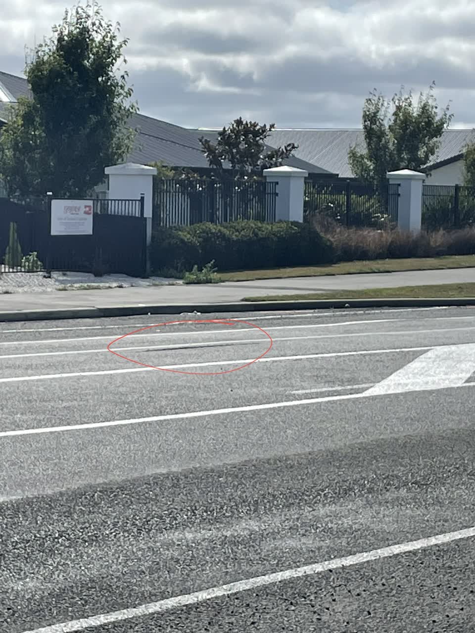 The photograph attached to this roading/streets report