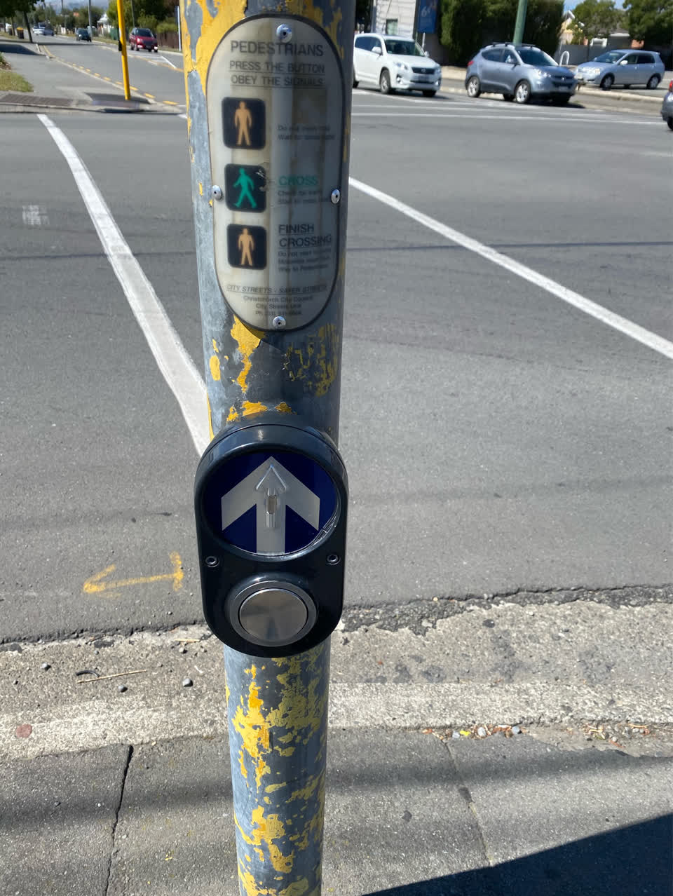 The photograph attached to this street light outage report