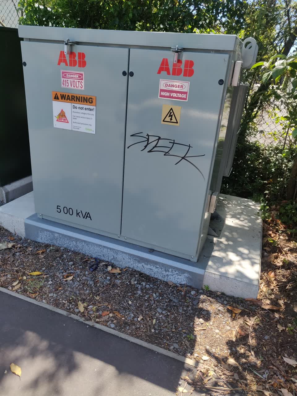 The photograph attached to this graffiti report