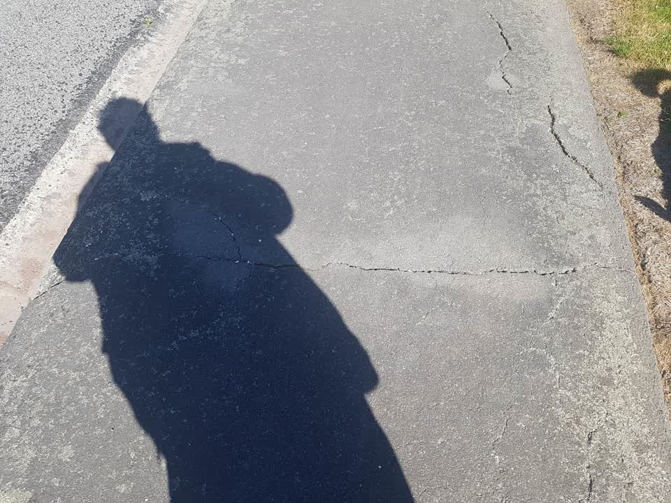 The photograph attached to this roading/streets report