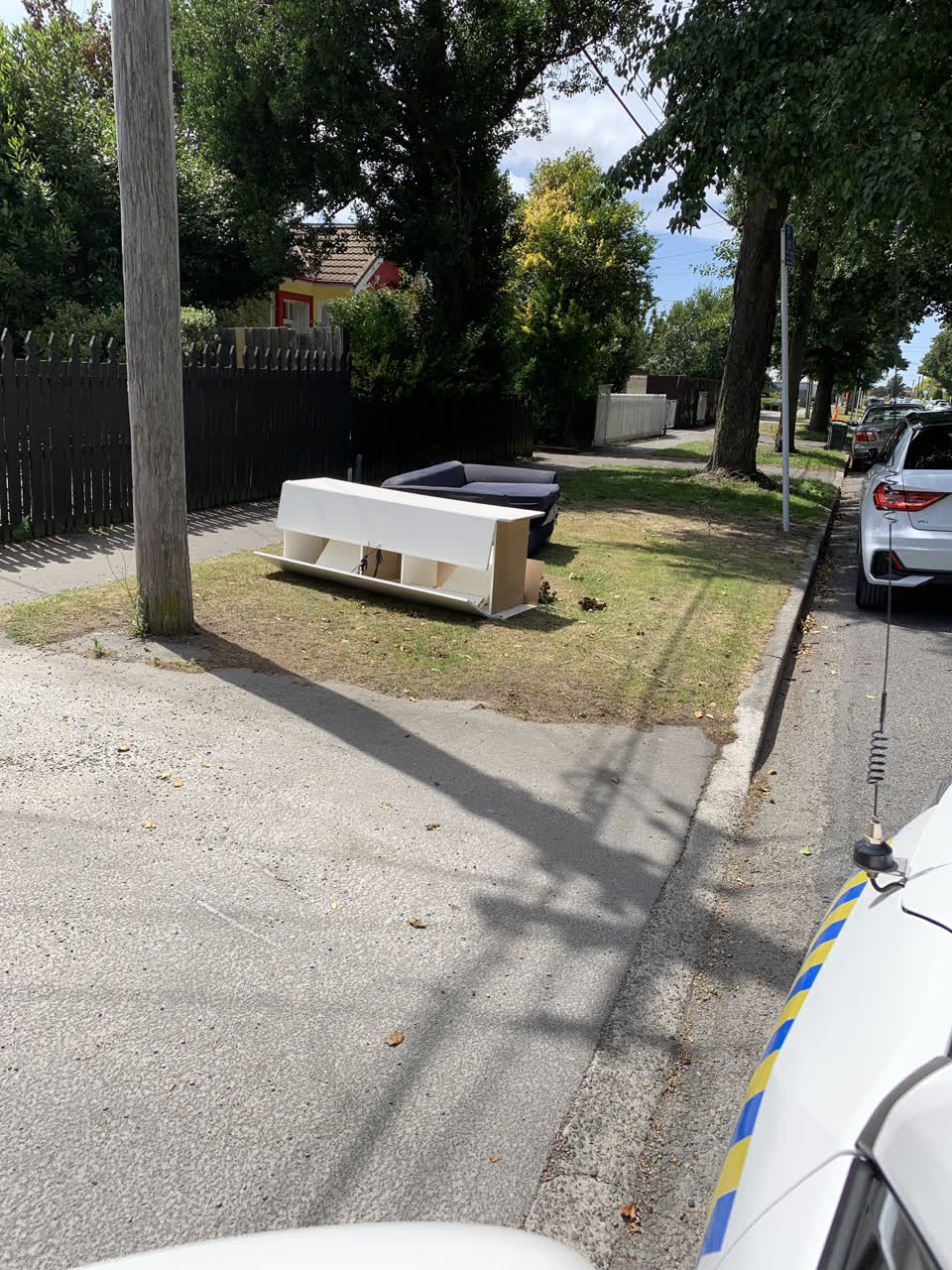 The photograph attached to this rubbish/recycling report