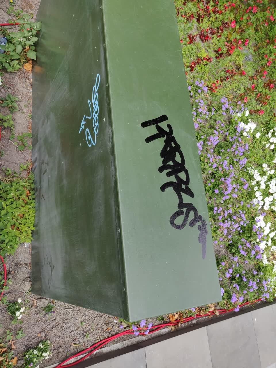 The photograph attached to this graffiti report
