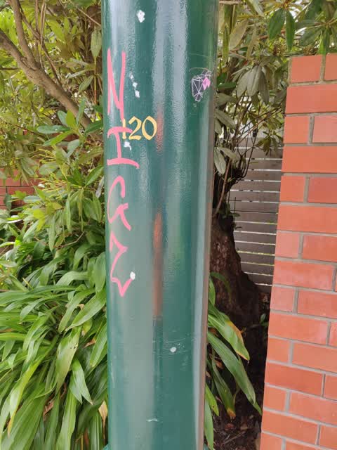 Graffiti, a report photo