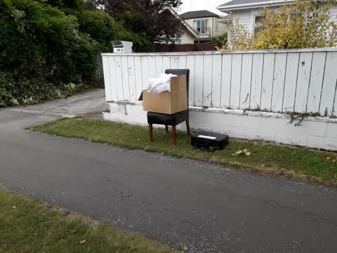 Rubbish/Recycling, a report photo