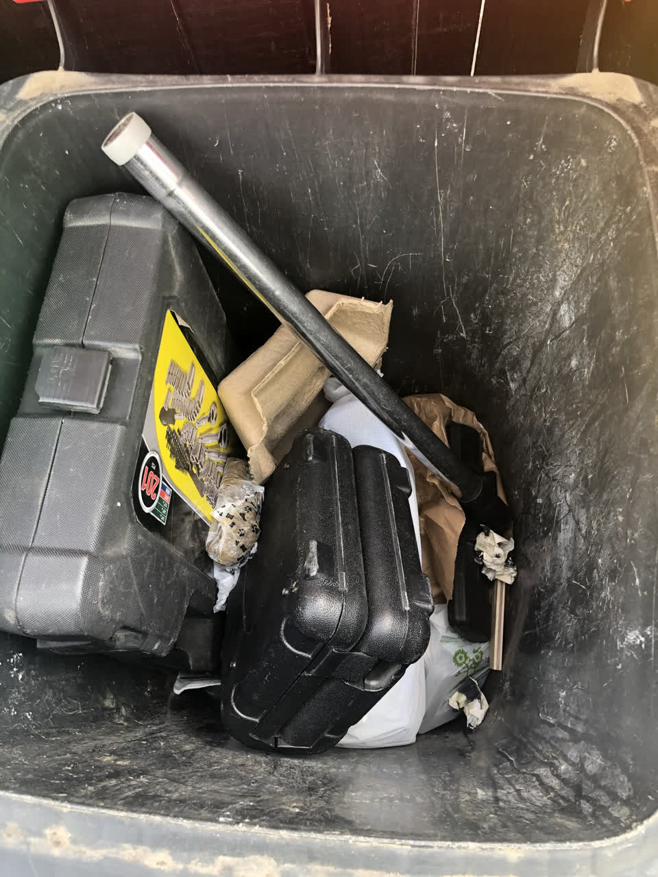 The photograph attached to this rubbish/recycling report