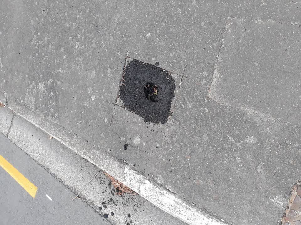The photograph attached to this roading/streets report